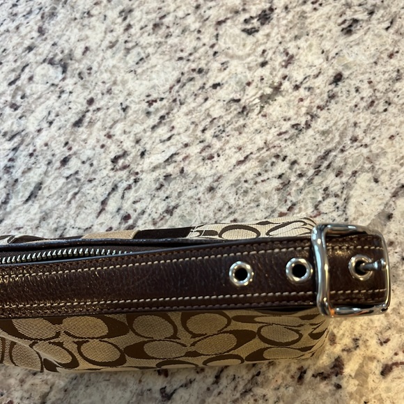 Coach purse, brown and beige, short handle, practically new. - Picture 5 of 10